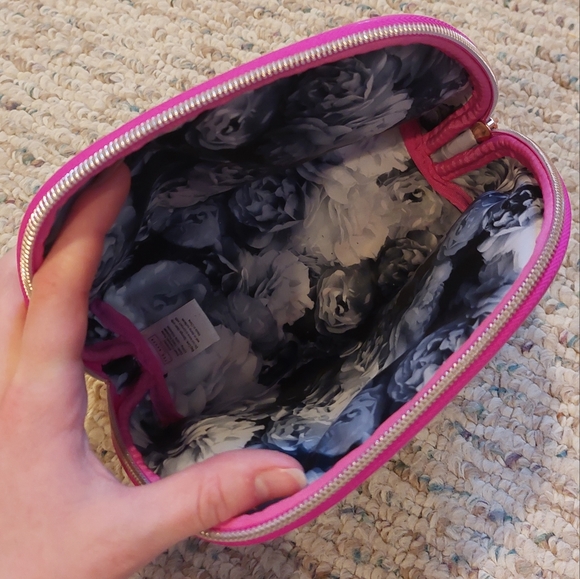 Ted Baler Cosmetic Case - Picture 3 of 5